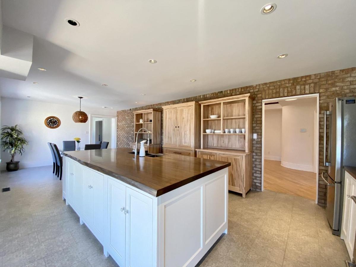 5000+ Sqft Cottage Near Toronto Bolton Экстерьер фото