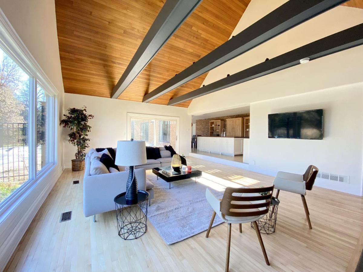 5000+ Sqft Cottage Near Toronto Bolton Экстерьер фото