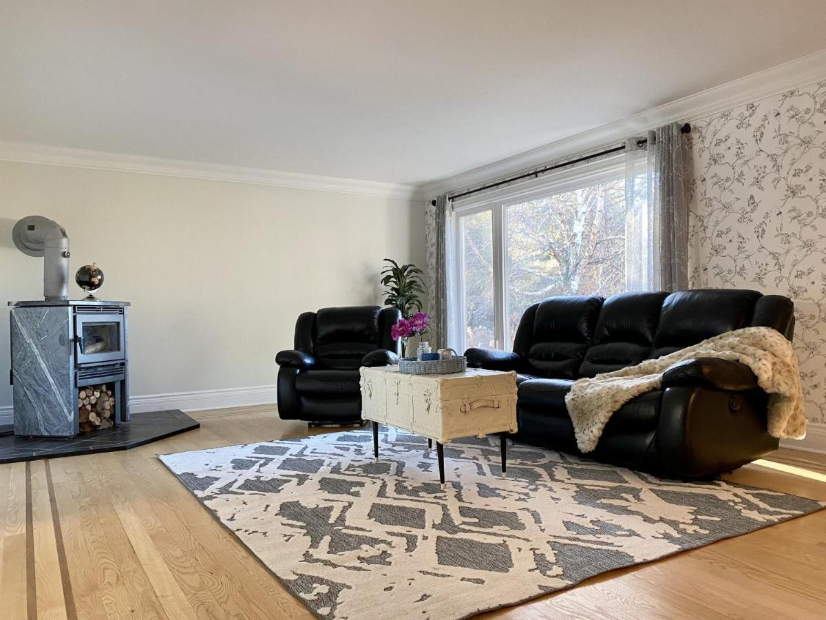 5000+ Sqft Cottage Near Toronto Bolton Экстерьер фото